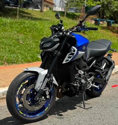 YAMAHA MT-09 YAMAHA MT-09